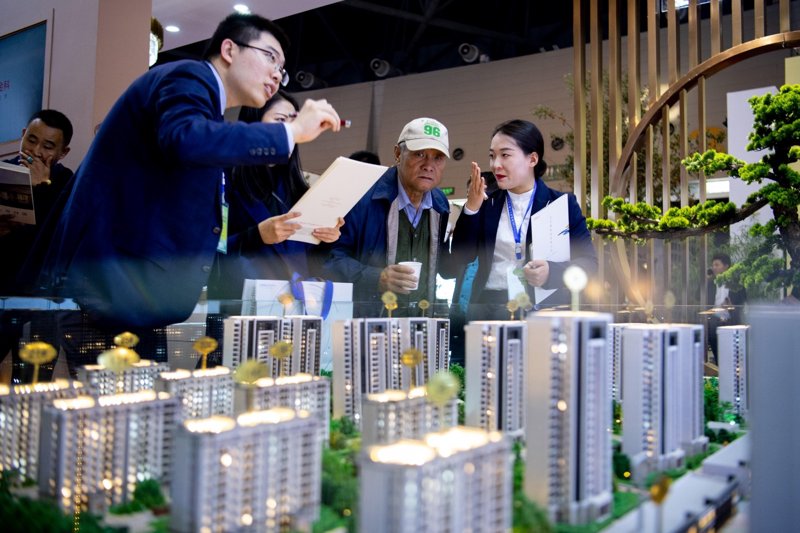 解读最新拍卖公告：艺术品市场动态